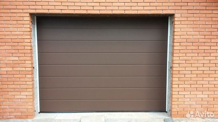 Секционные ворота