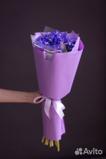 Букет из 15 ирисов