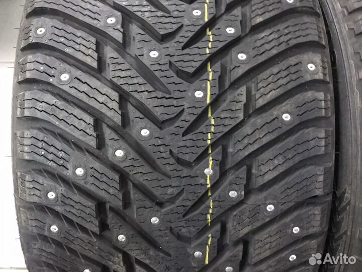 Nokian Tyres Hakkapeliitta 8 295/35 R19