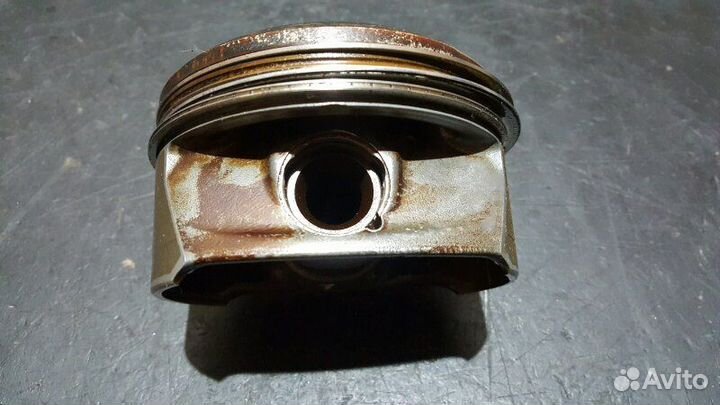 Поршень правый Porsche Cayenne 957 GTS M48.01 2008