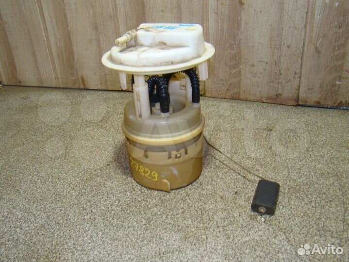 Насос топливный Peugeot 206