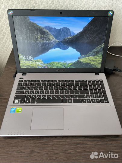 Ноутбук asus x550c