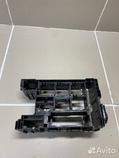 Корпус блока предохранителей Toyota Land Cruiser