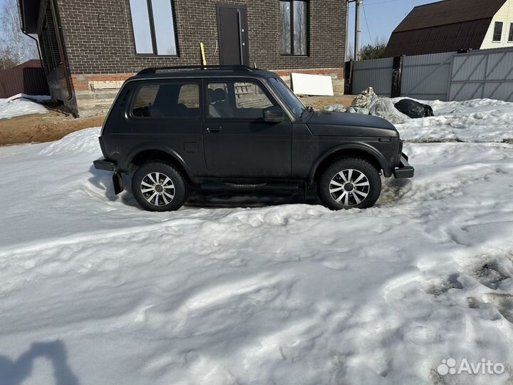 LADA 4x4 (Нива) 1.7 МТ, 2003, 106 000 км