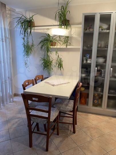 4-к. квартира, 142 м², 10/10 эт.