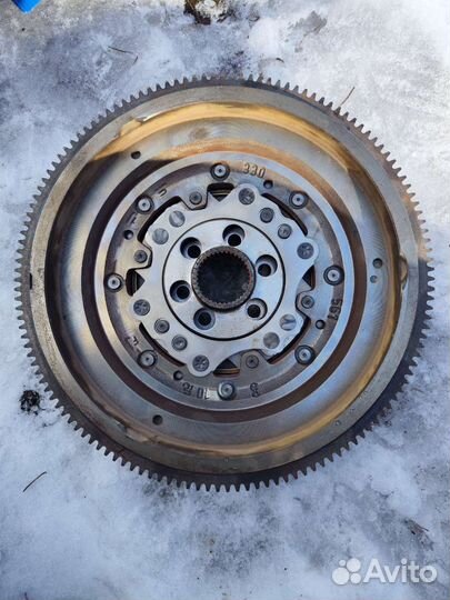 Двухмассовый маховик vw t6 2295 000 324
