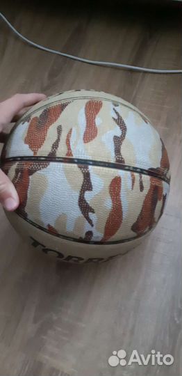Баскетбольный мяч