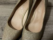 Туфли золотые блестящие 40 размер