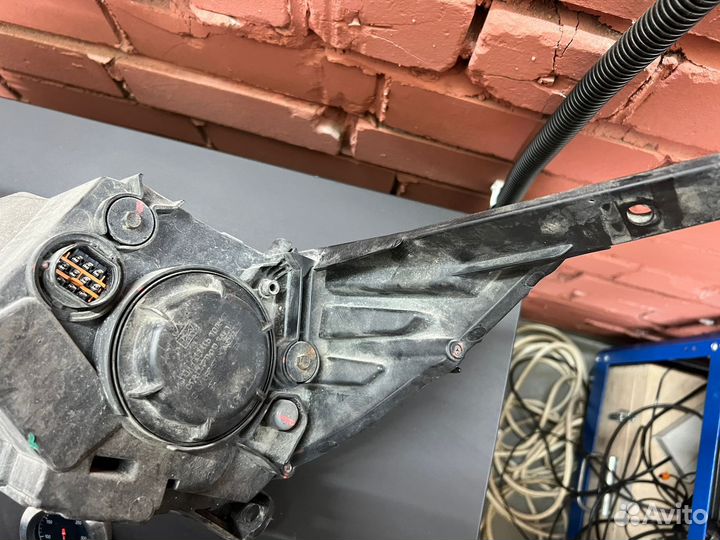 Фара правая для Kia RIO 92102-4X000 (2011-2017)