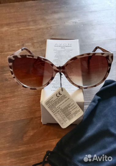 Солнцезащитные очки 