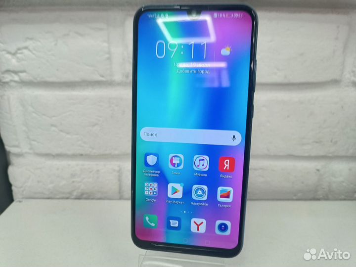 Мобильный телефон Honor 10 Lite 3/32 GB