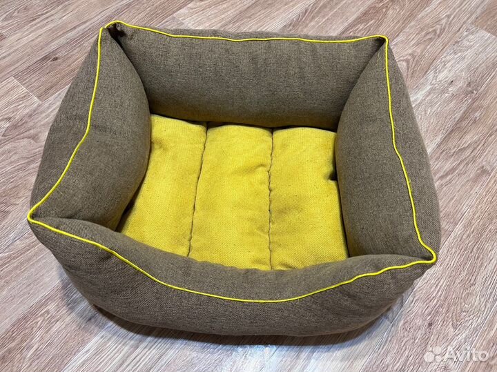 Лежанка для маленьких собак или котов