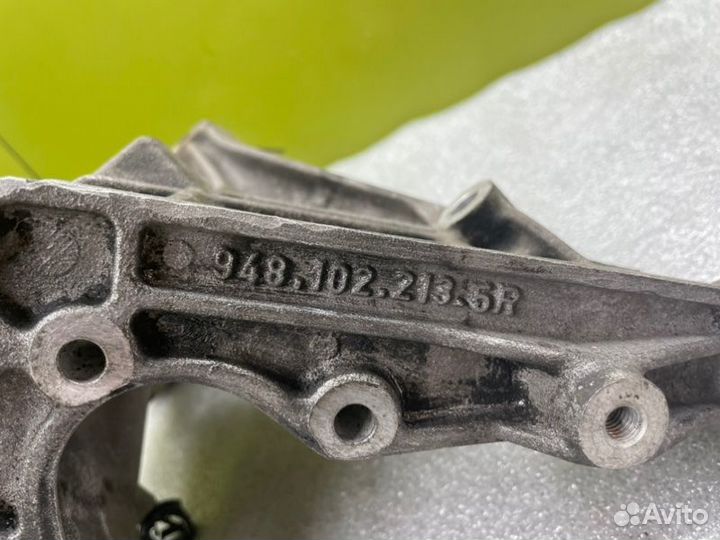 Кронштейн компрессора Porsche Cayenne 955 M48.00