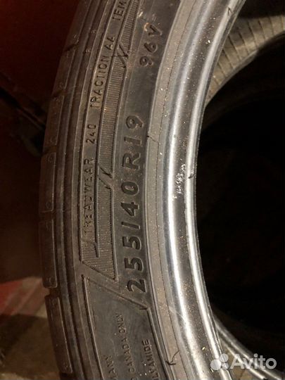 Dunlop SP Sport Maxx GT 255/40 R19 96V