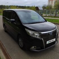 Toyota Esquire 1.8 CVT, 2015, 146 000 км, с пробегом, цена 2 090 000 руб.