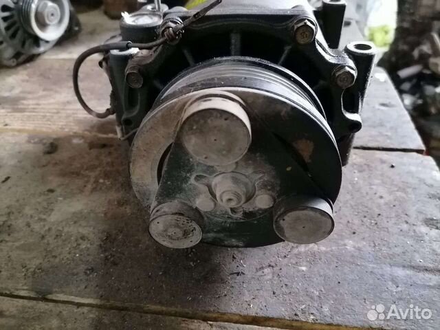 Компрессор кондиционера 4G93