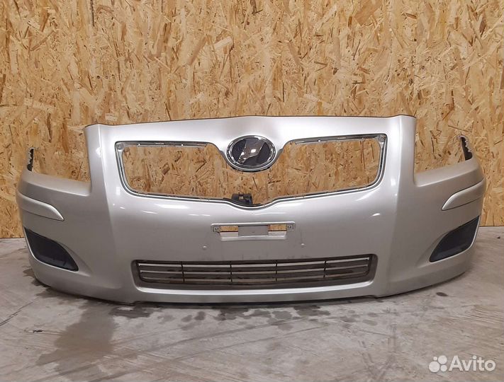 Бампер передний Toyota avensis AZT250