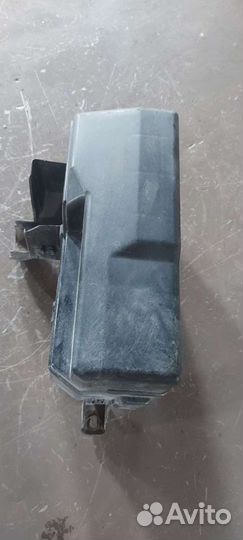 Корпус блока предохранителей Nissan Murano