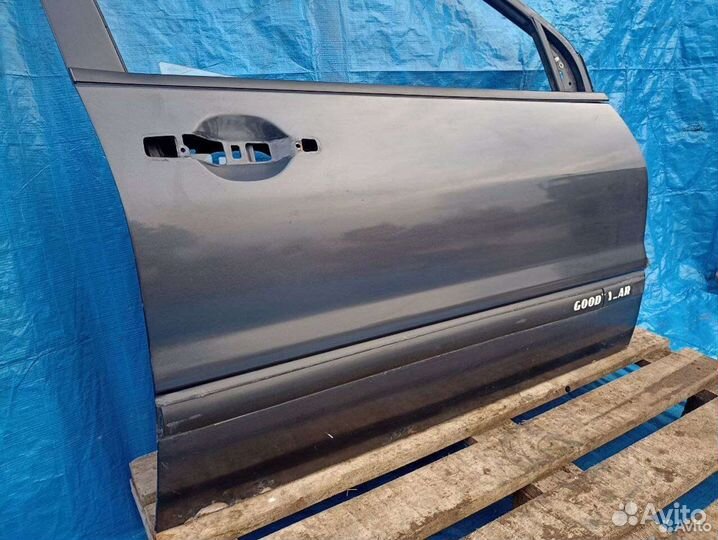 Передняя правая дверь Mitsubishi lancer 9