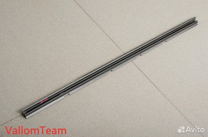 Лот TR-15 Молдинг стекла задний правый VW Touran I