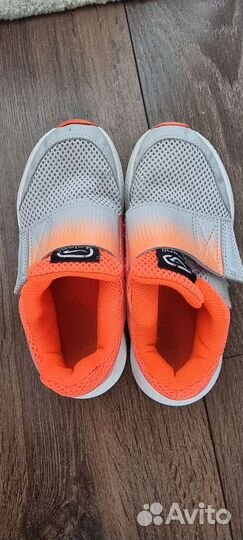 Кроссовки для девочки