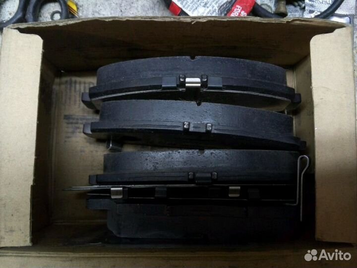 Передние тормозный колодки на honda accord