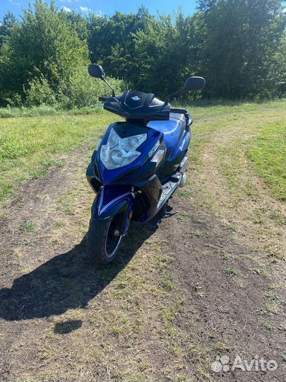 Скутер 150 кубов