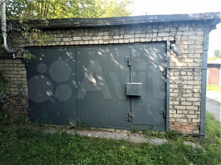 Гараж, > 30 м²