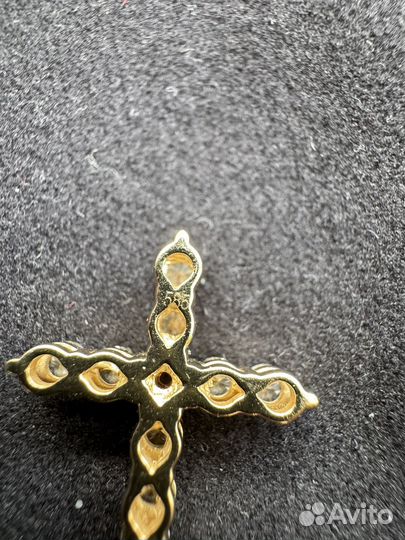 Крест с бриллиантами 0,7 кар