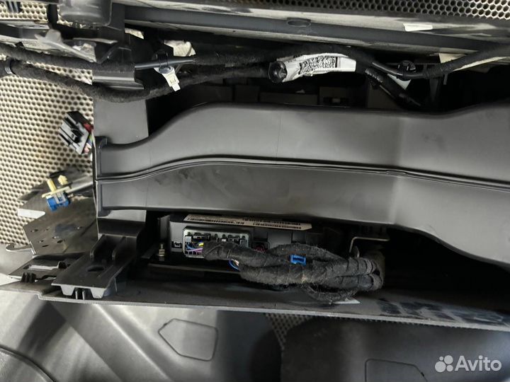 Подлокотник комплект Ford Kuga 2 (16-19)