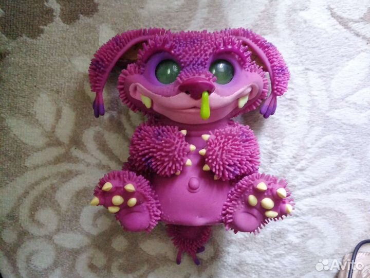 Игрушка типа Furby