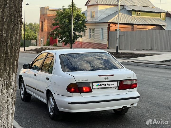 Nissan Almera 1.6 МТ, 1998, 340 000 км