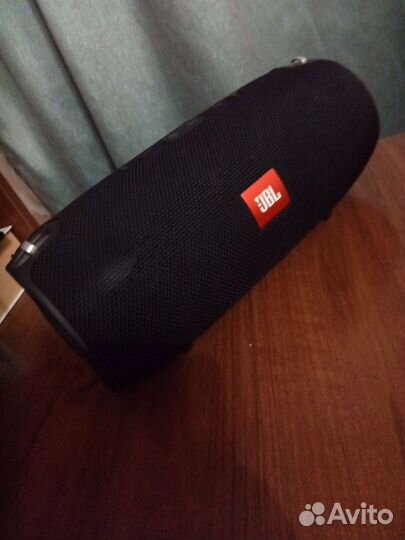 Портативная колонка jbl