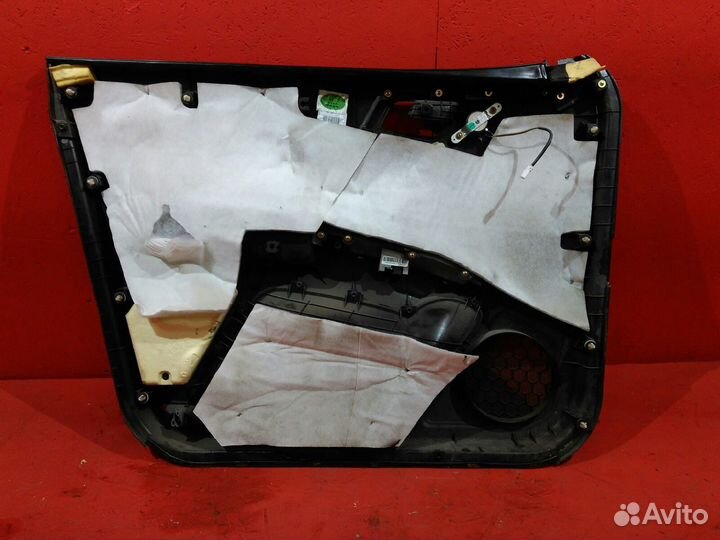 Обшивка передней правой двери Джили Эмгранд