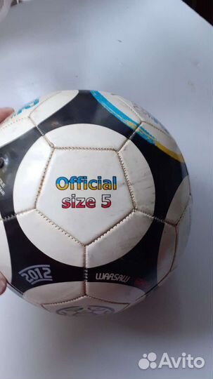 Футбольный мяч кожаный б/у,идеален для коллекции