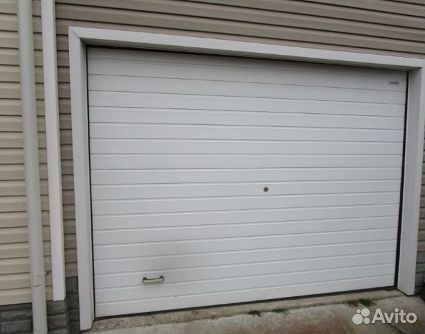 Секционные ворота