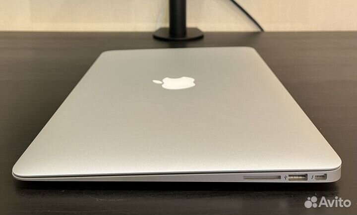 Apple MacBook Air 13 Core i5 8Gb