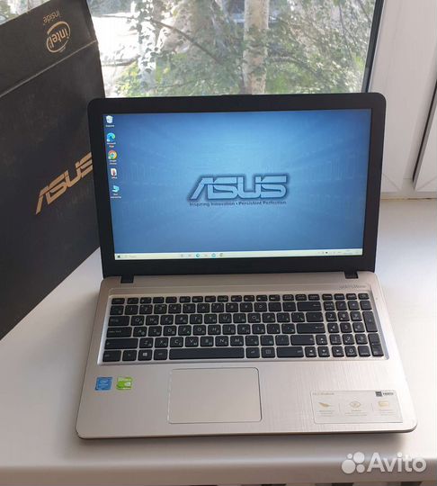 Свежий asus R540,Pen 4200,8озу SSD 240,GeFe 920MX