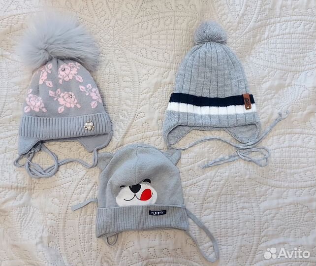 Шапки и манишки(для девочки и мальчика)