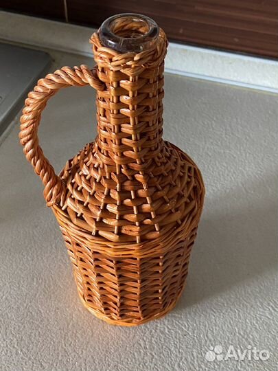 Бутылка плетёная