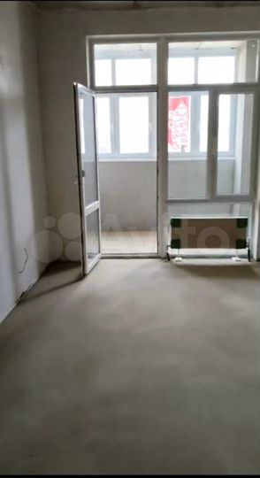 1-к. квартира, 52 м², 1/4 эт.