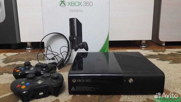 XBox 360 E 250GB (Полный Комплект) Лицензия