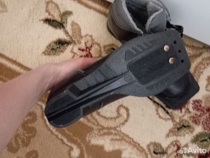 Лыжные ботинки под крепление