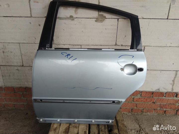 Дверь задняя левая Volkswagen Passat (B5+) (2000