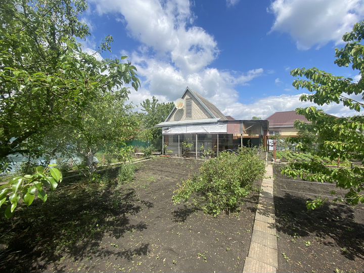 Дача 31,7 м² на участке 6,4 сот.