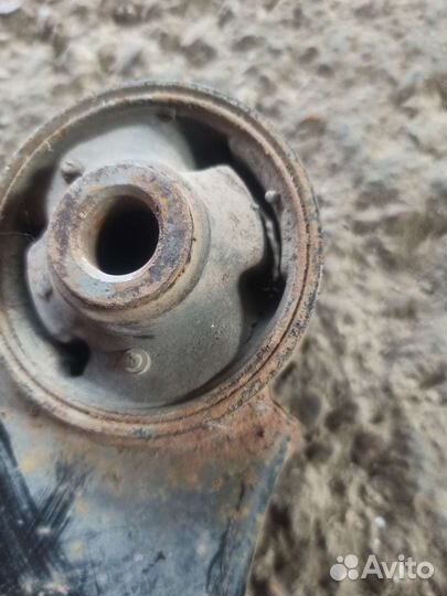 Рычаг передний правый Hyundai Sonata 5 2005