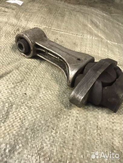 Задняя опора подушка кпп Kia ceed JD