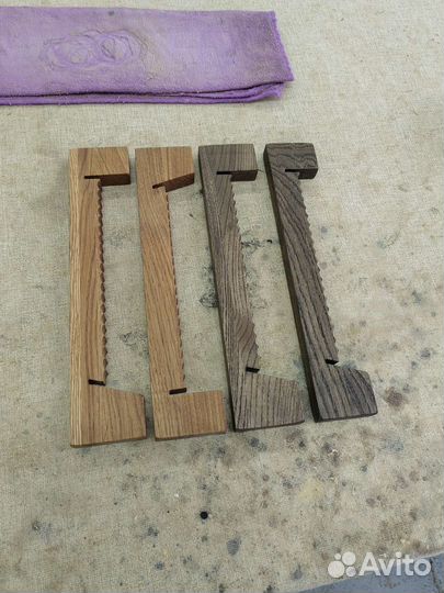 Подставка для виниловых пластинок