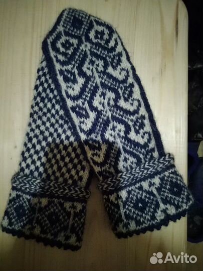 Варежки ручной вязки