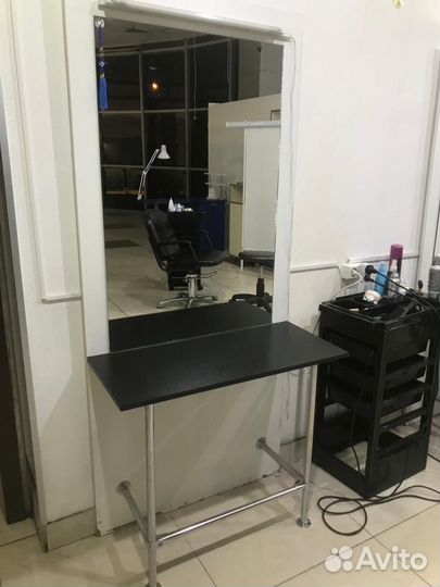 Зеркало для парикмахерской